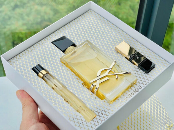 Set Nước Hoa Nữ YSL Yves Saint Laurent Deluxe Libre EDP 90ml Gift Set 3 Món