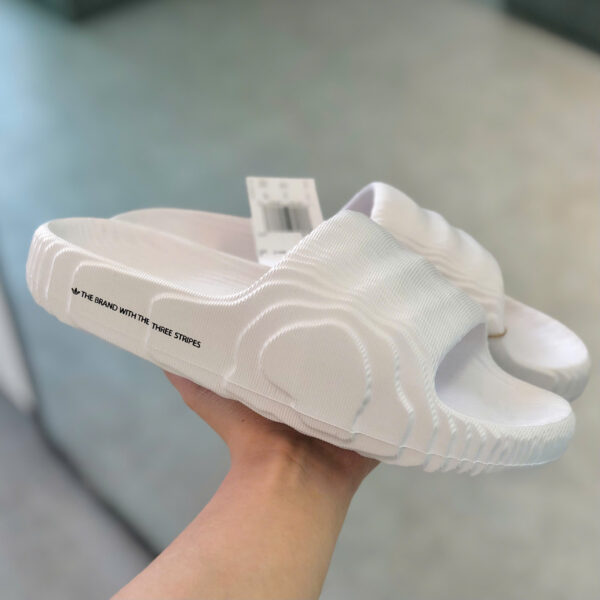 Dép Adidas Adilette 22 Slides Crystal White HQ6472 - Hình ảnh 4