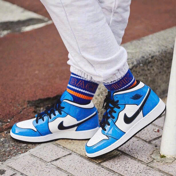 Giày Nike Air Jordan 1 Mid Signal Blue GS - Hình ảnh 3