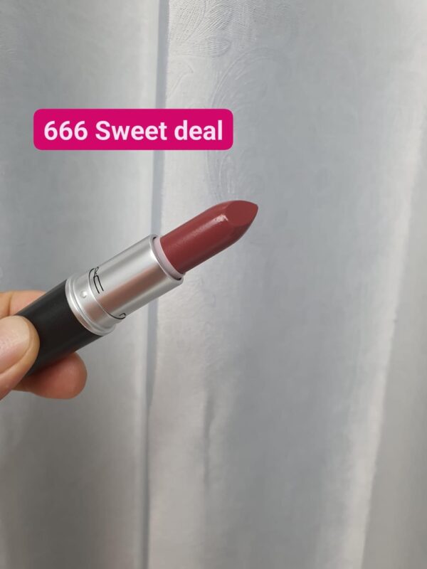 Son 𝐌𝐚𝐜 𝐗𝐢𝐦𝐚𝐥 𝐌𝐚𝐭𝐭𝐞 𝐋𝐢𝐩𝐬𝐭𝐢𝐜𝐤 666 Sweet Deal: Hồng đất - Hình ảnh 4